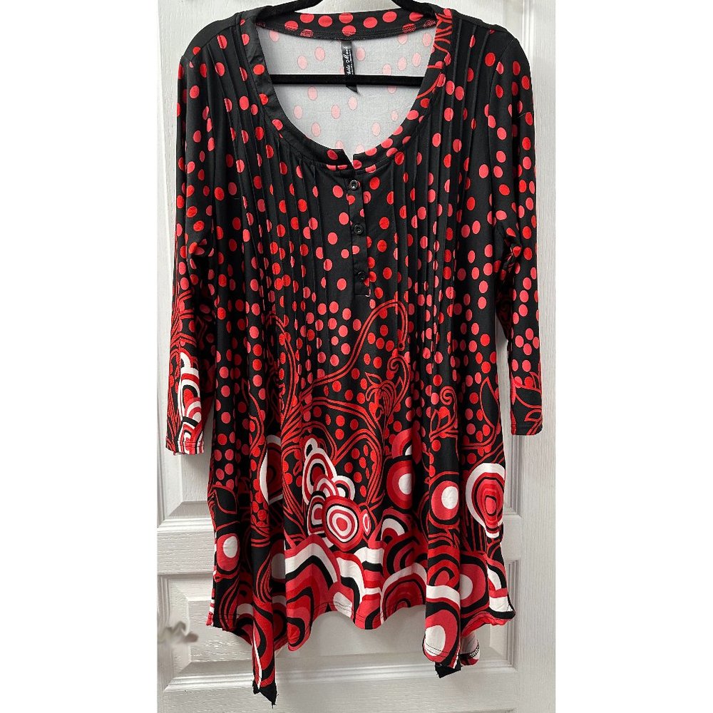 White Mark Red Dot Tunic Top with Pockets
